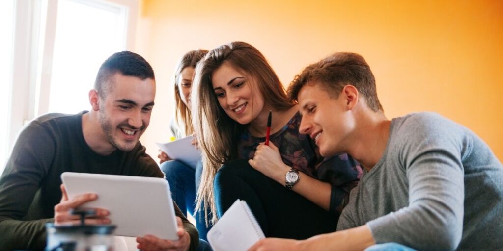 a energía fluye hacía donde va la atención